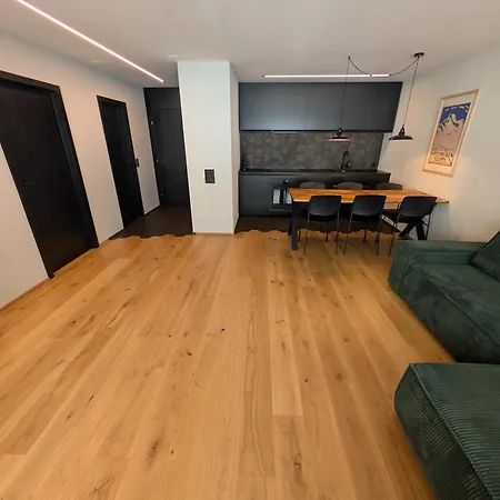 Flumserberg, Liftnaehe & Gratis Parkplatz Apartamento